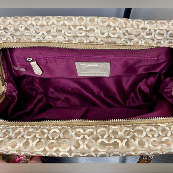 Coach Tan Shoulder Bag with Geometric Pattern - Picture 3 of 8